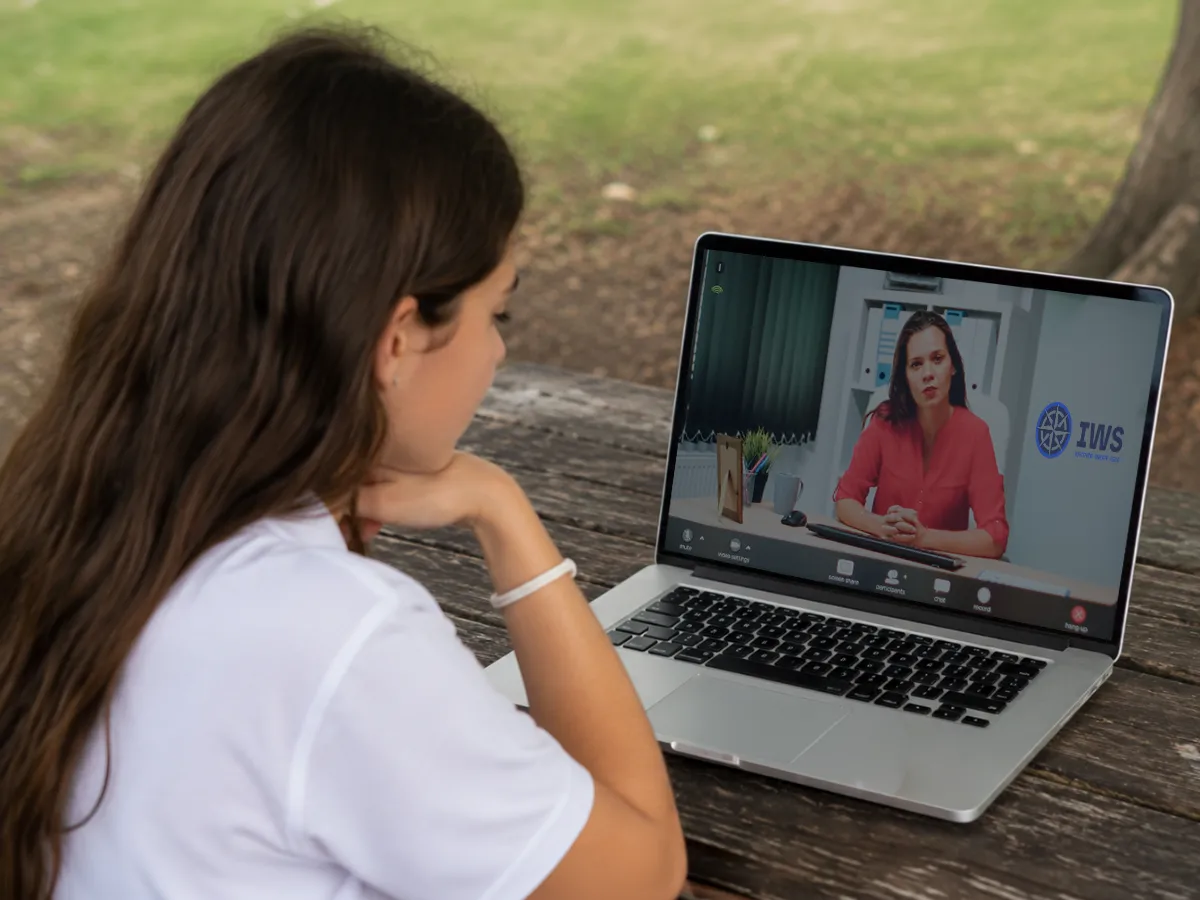 A live online lesson with a qualified teacher